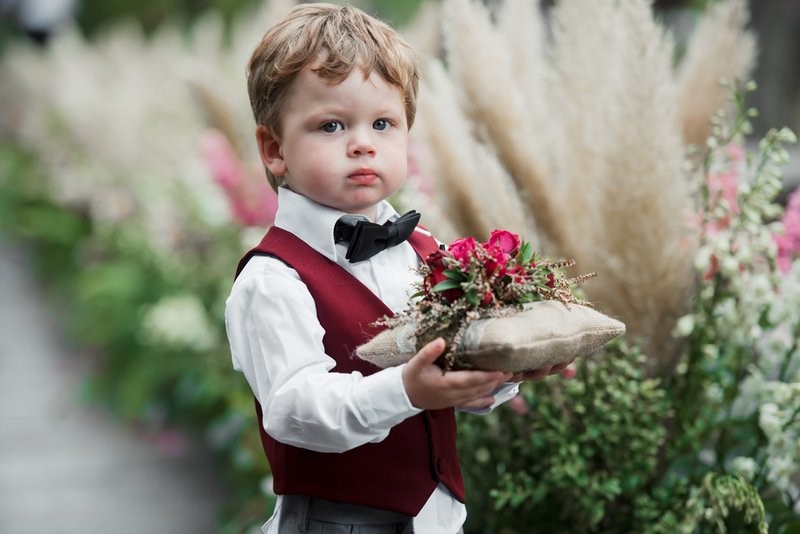 5 Tips for Coaching Your Flower Girl or Ring Bearer Before They Walk Down  the Aisle
